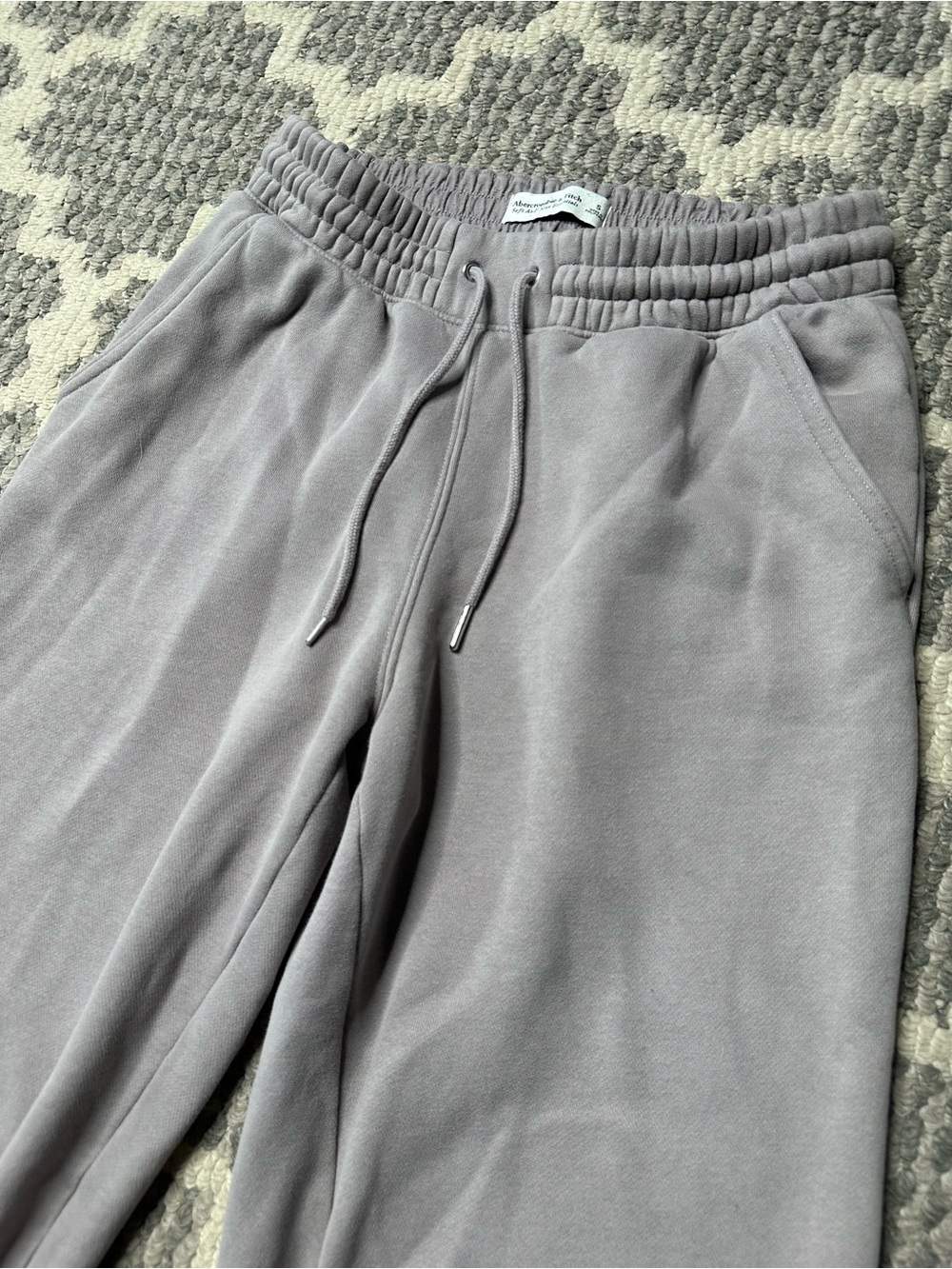 Abercrombie & Fitch High Rise Sunday Sweatpants in Taupe - Picture 3 of 8